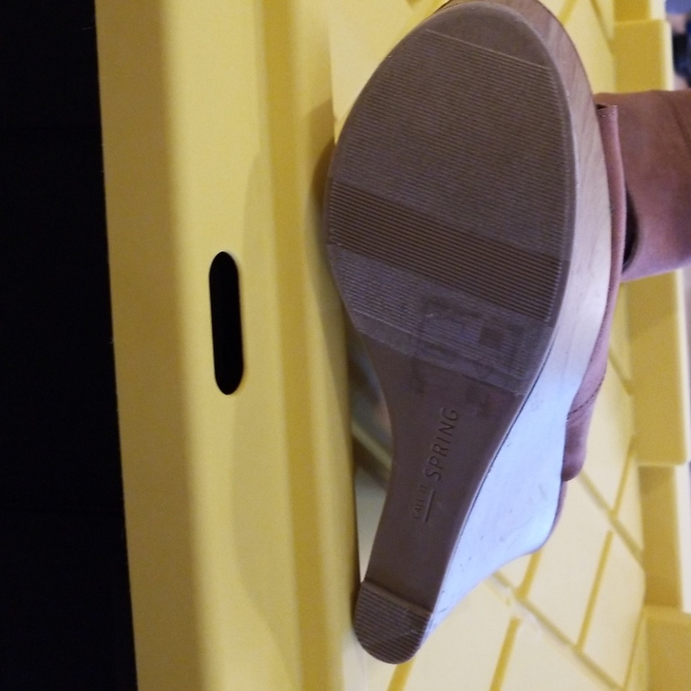 Clogs - Picture 3 of 3